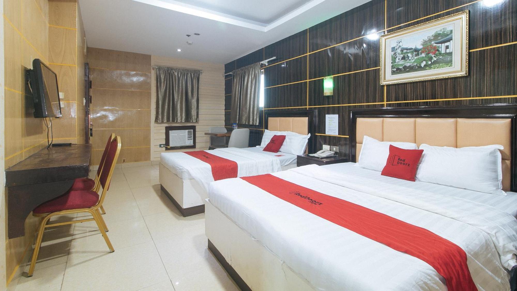 Reddoorz At Winter Hotel Araneta Quezon City Exterior photo