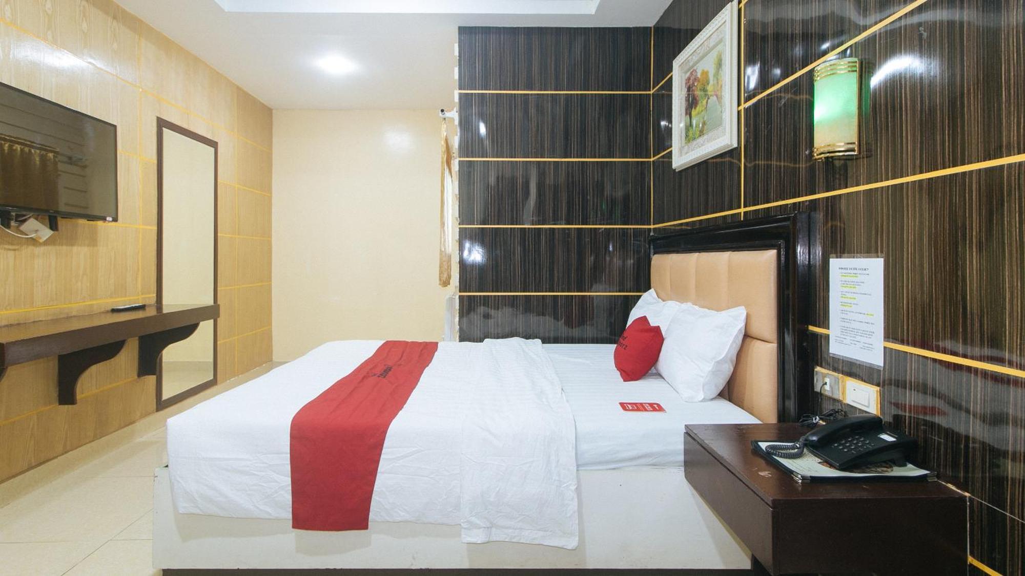 Reddoorz At Winter Hotel Araneta Quezon City Exterior photo